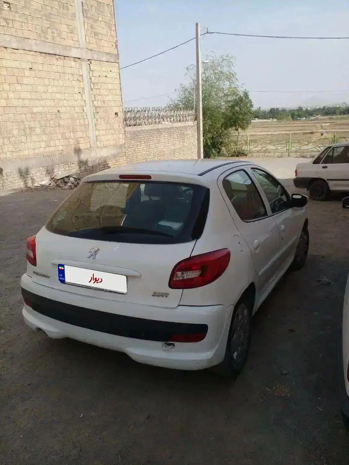 207 قابل معاوضه|خودرو سواری و وانت|لنجان, |دیوار