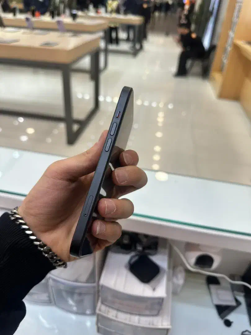 Iphone 15 normal|موبایل|تهران, شیخ هادی|دیوار