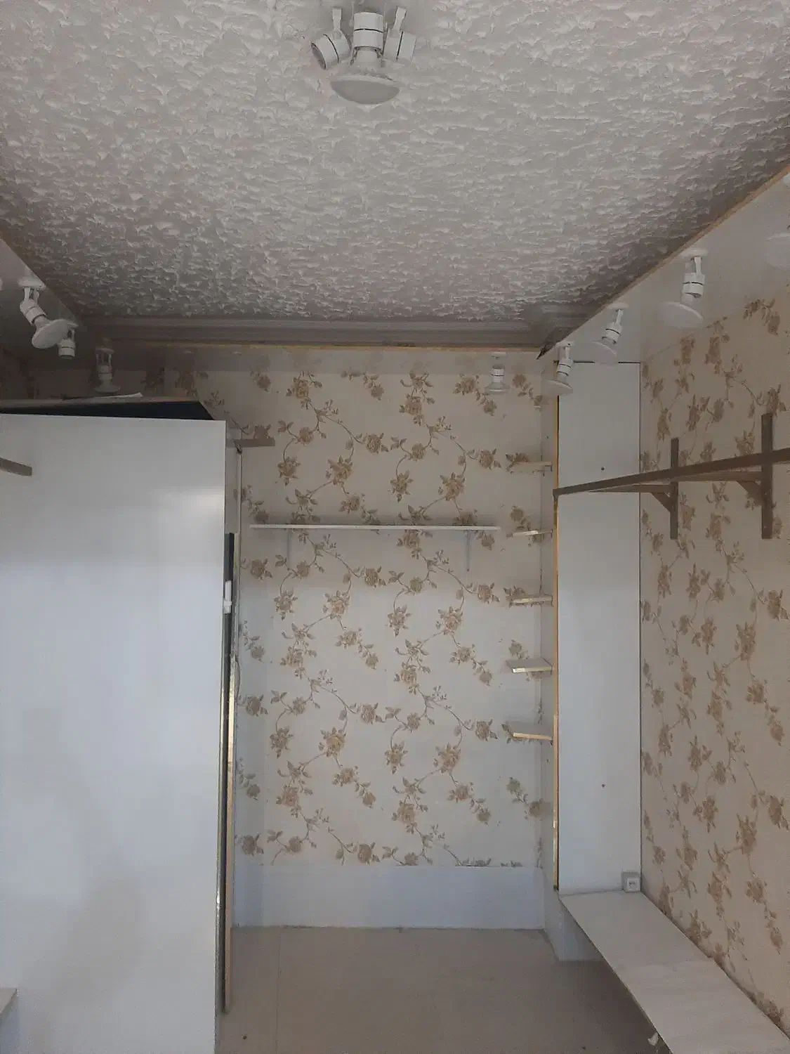 اجاره مغازه|اجارهٔ مغازه و غرفه|لردگان, |دیوار