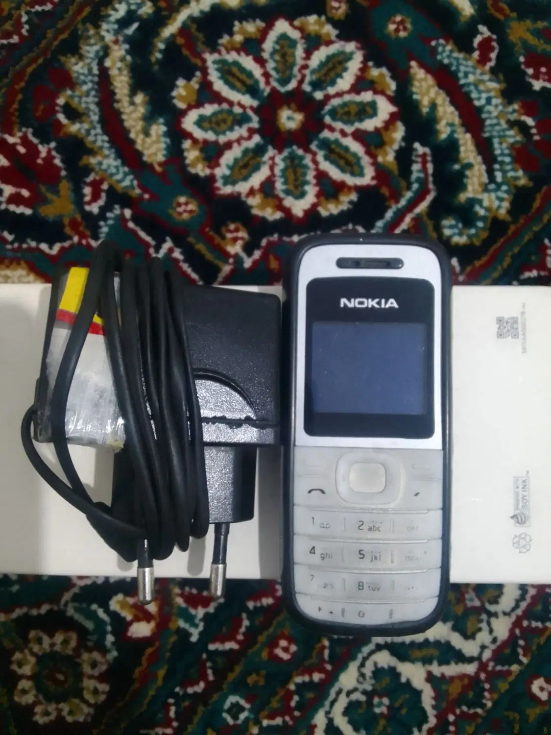 Nokia1200|موبایل|میانه, |دیوار