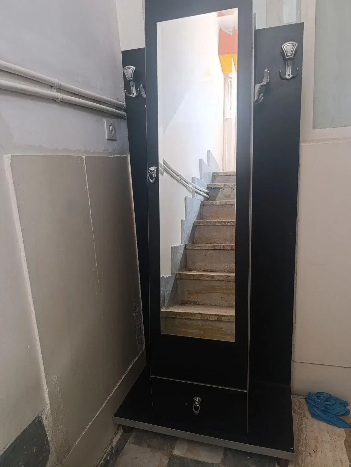 جاکفشی سالم و بدون شکستگی|جاکفشی، کمد، دراور|قم, محمد آباد|دیوار