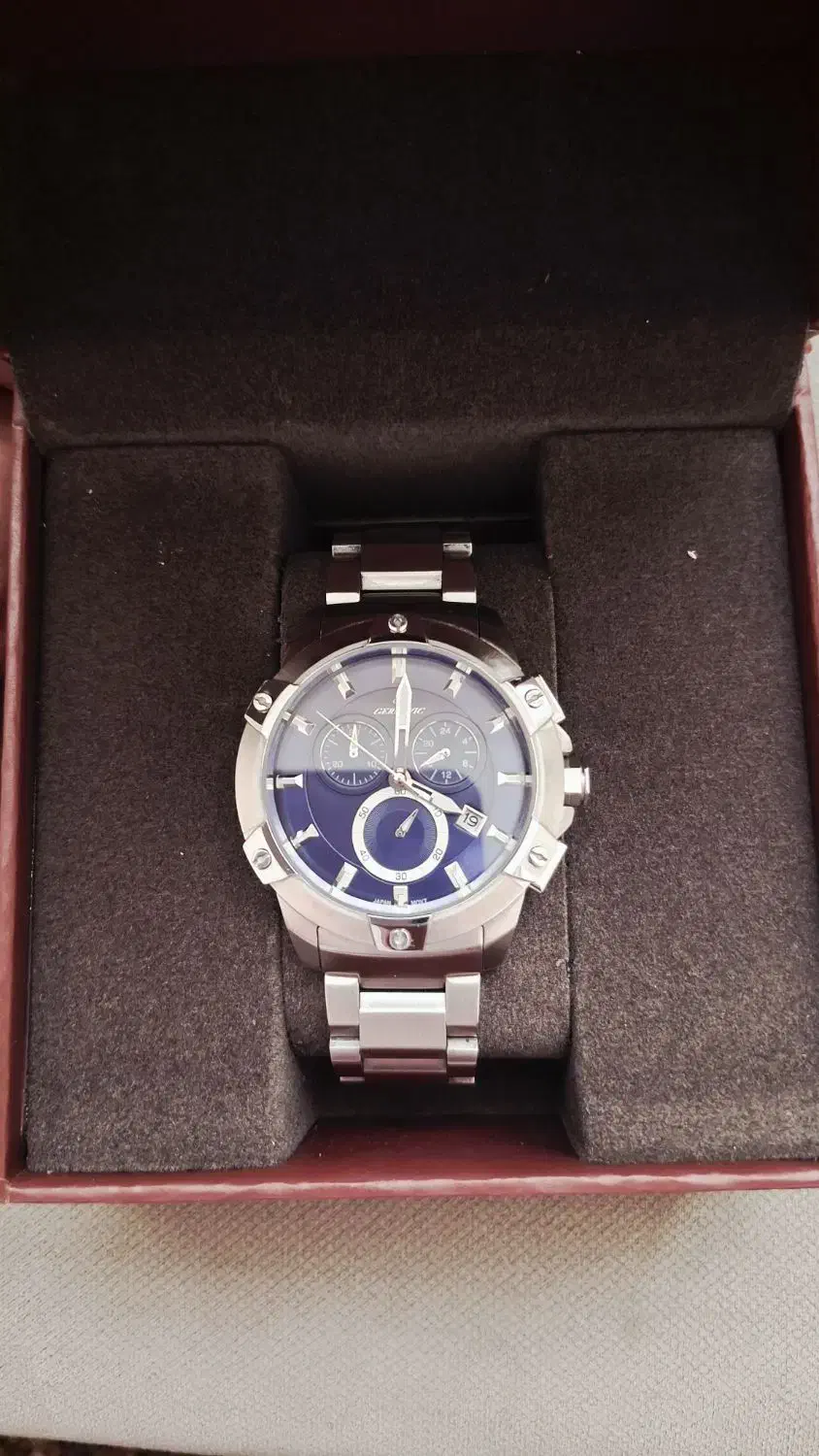 ساعت گِرناویک اصل|ساعت|مریوان, |دیوار