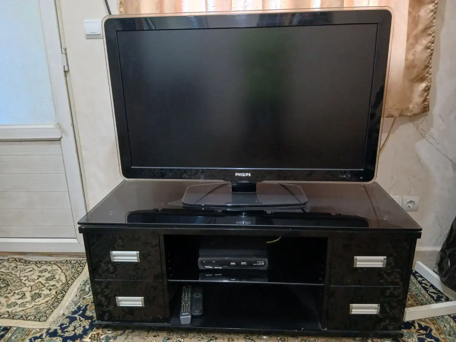 تلویزیون و میز|تلویزیون و پروژکتور|مسجد سلیمان, |دیوار