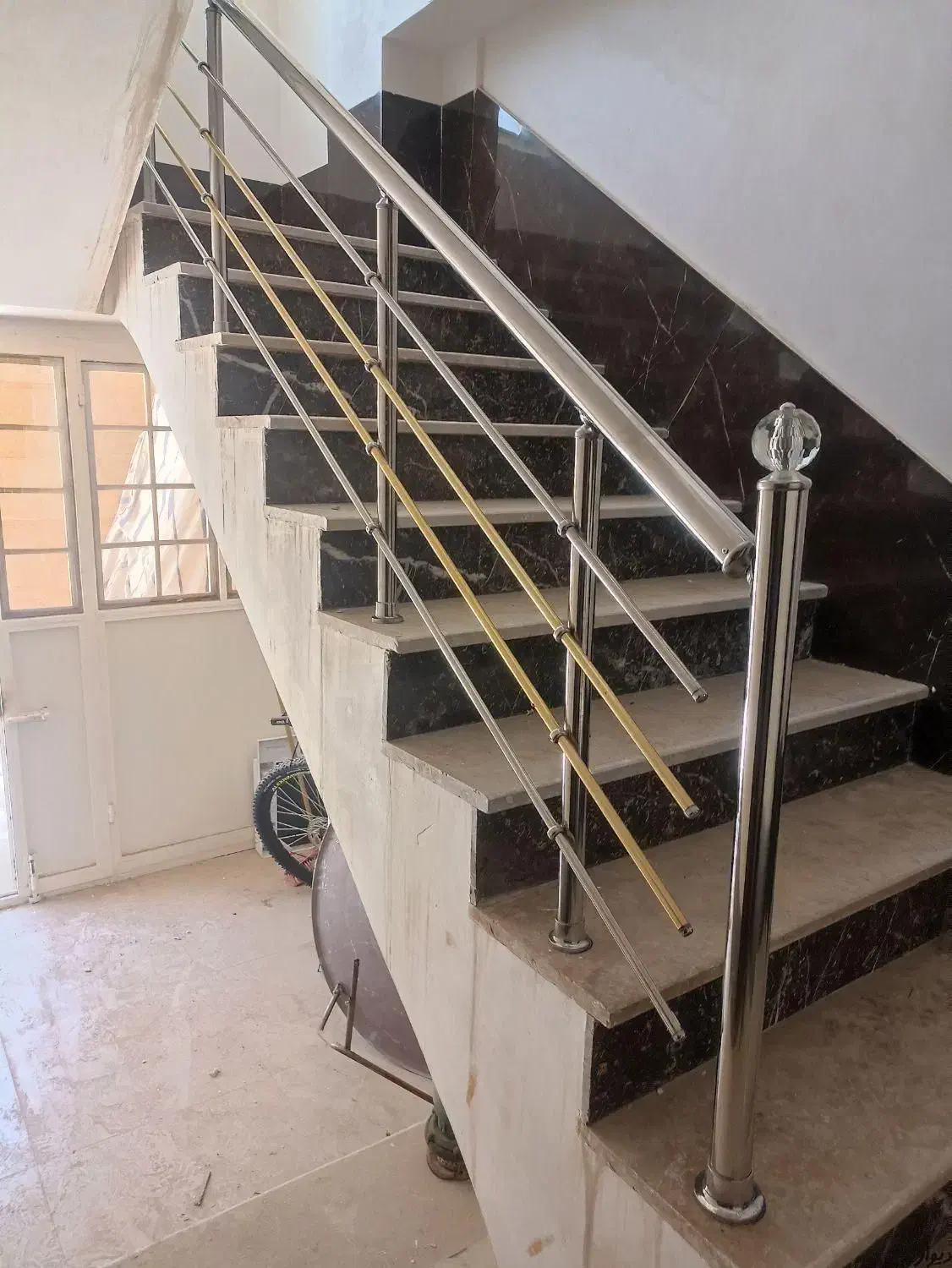 فروش و نصب انواع نرده به صورت شرایطی|مصالح و تجهیزات ساختمان|کاشان, پشت شهربانی|دیوار