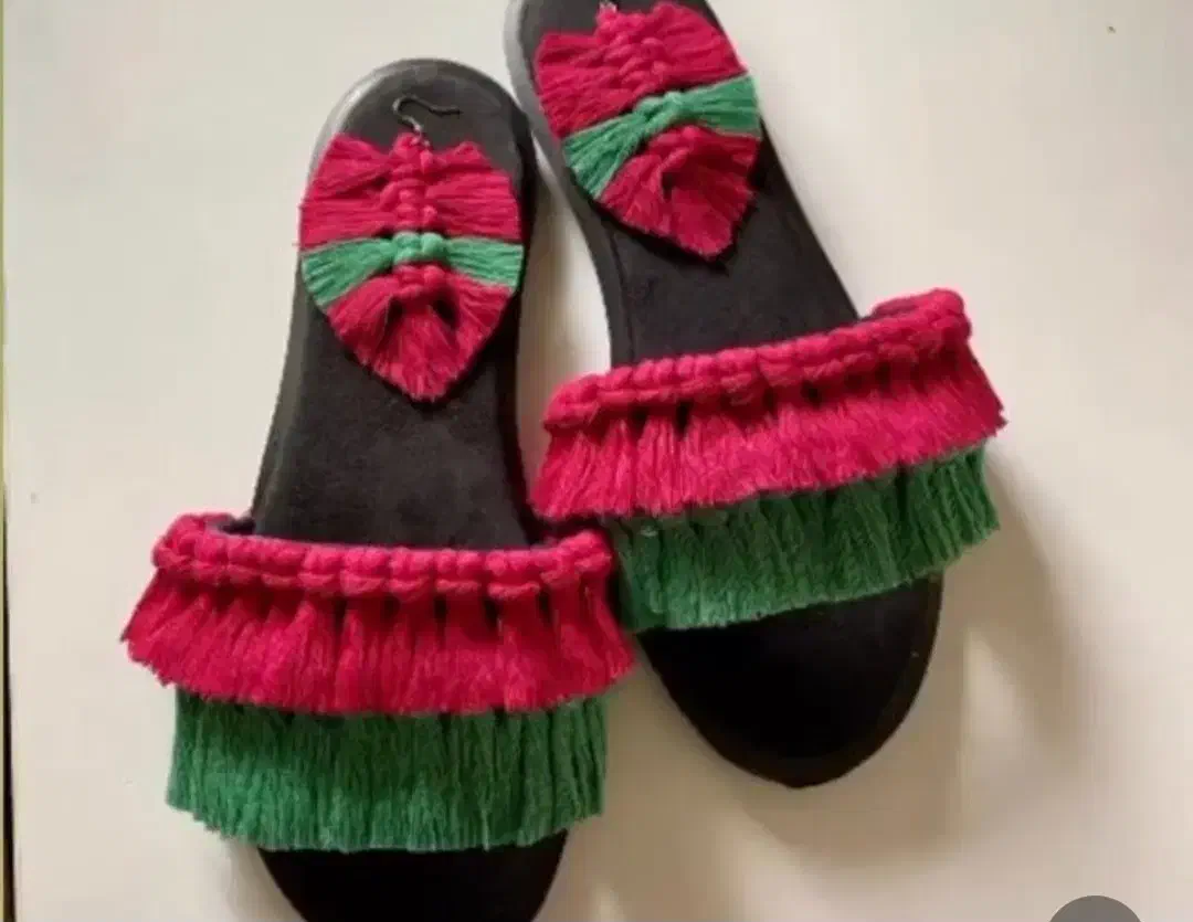 صندل یلدایی رو فرشی|کیف، کفش، کمربند|بروجرد, |دیوار