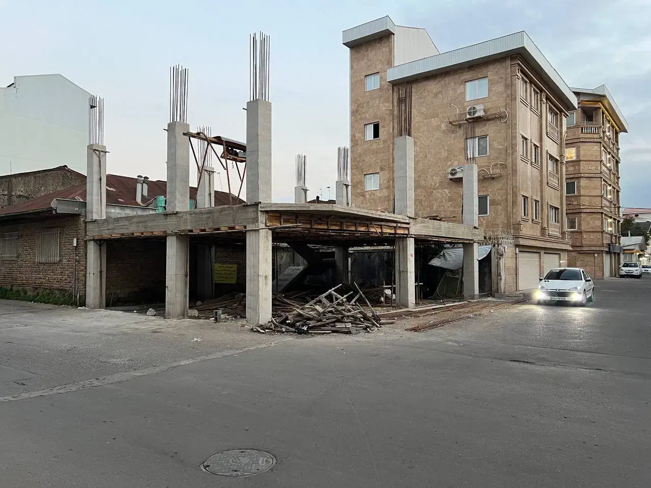 پیش فروش واحد ۸۰ متری سندار|پیش‌فروش املاک|رشت, حمیدیان|دیوار