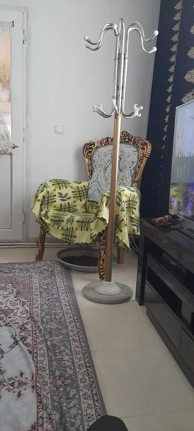 رخت آویز|بندرخت و رخت‌آویز|رباط‌کریم, مسکن مهر آبشناسان|دیوار