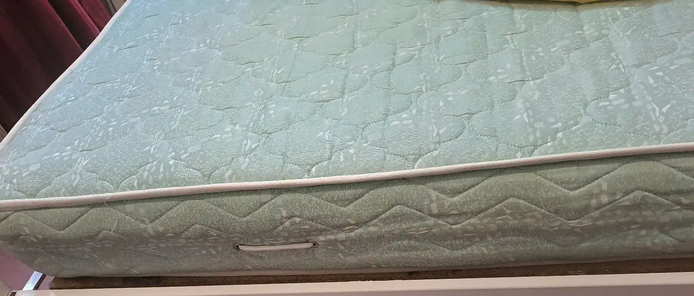 تخت دو نفره|تخت و سرویس خواب|گلبهار, شهر جدید گلبهار|دیوار