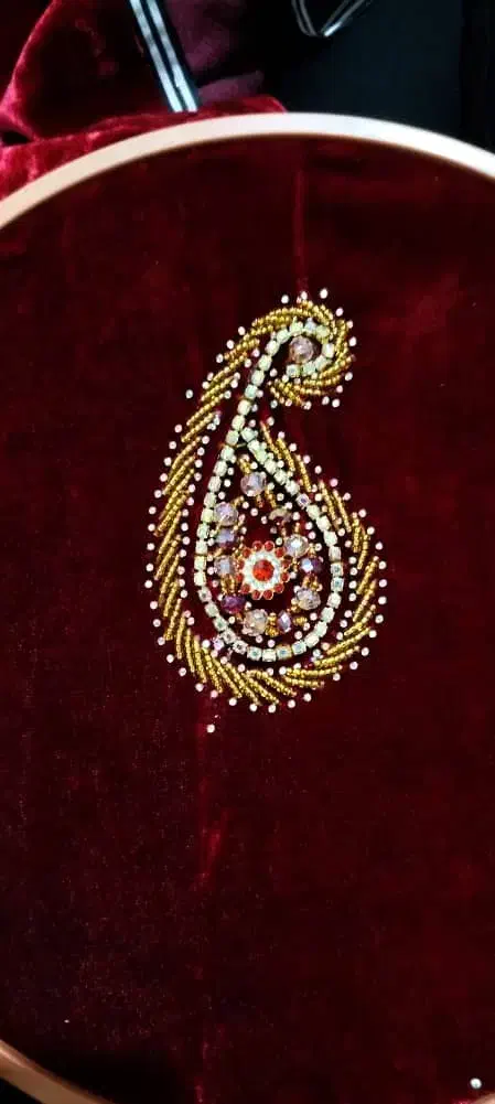 جواهر دوزی و منجق دوزی|لباس|لردگان, |دیوار