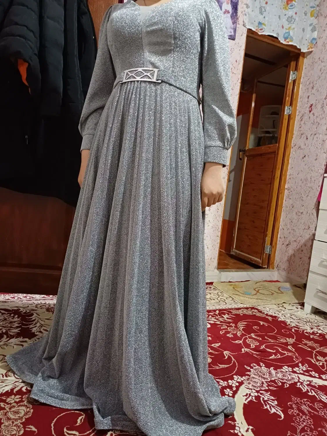 لباس مجلسی|لباس|چهارباغ, |دیوار
