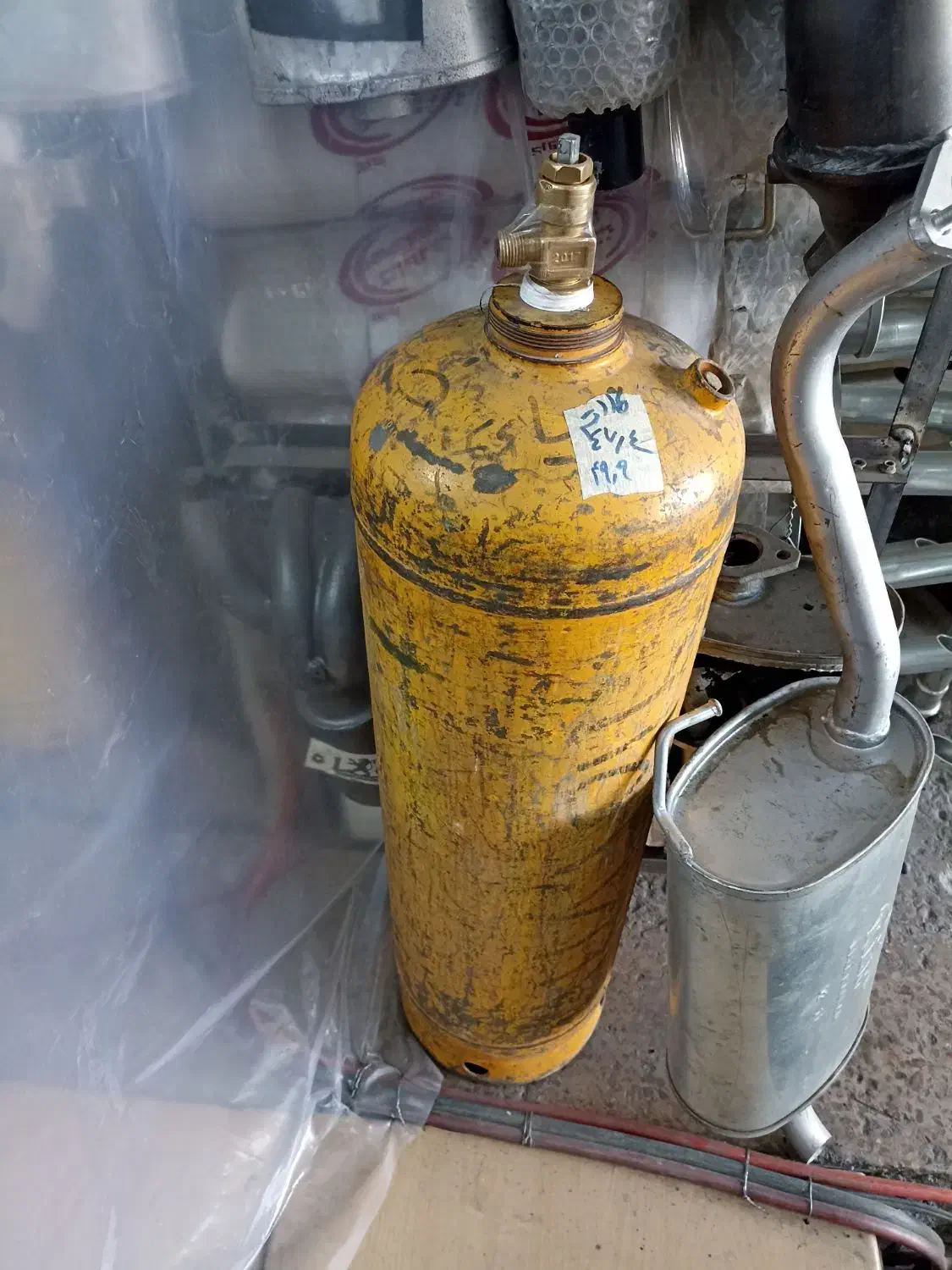 کپسول استیلن|ابزارآلات|مشهد, مقدم|دیوار