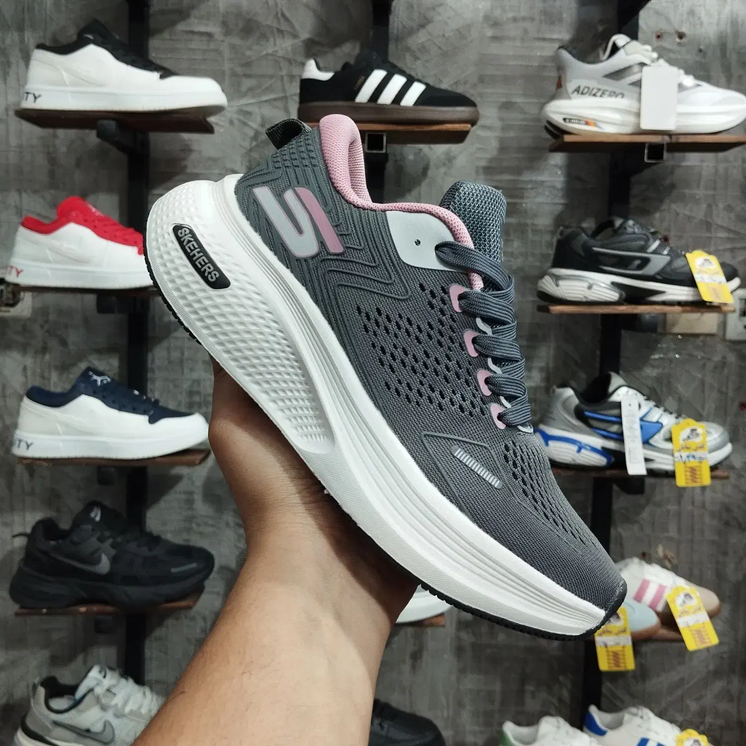 کفش اسکیچرز ویتنامی اصلی|کیف، کفش، کمربند|بندر گناوه, |دیوار