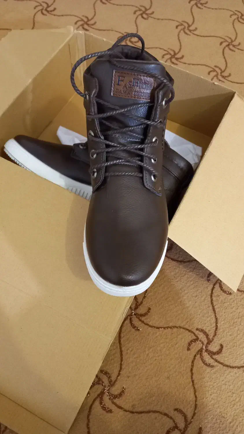 نیم پوت|کیف، کفش، کمربند|شهرکرد, |دیوار