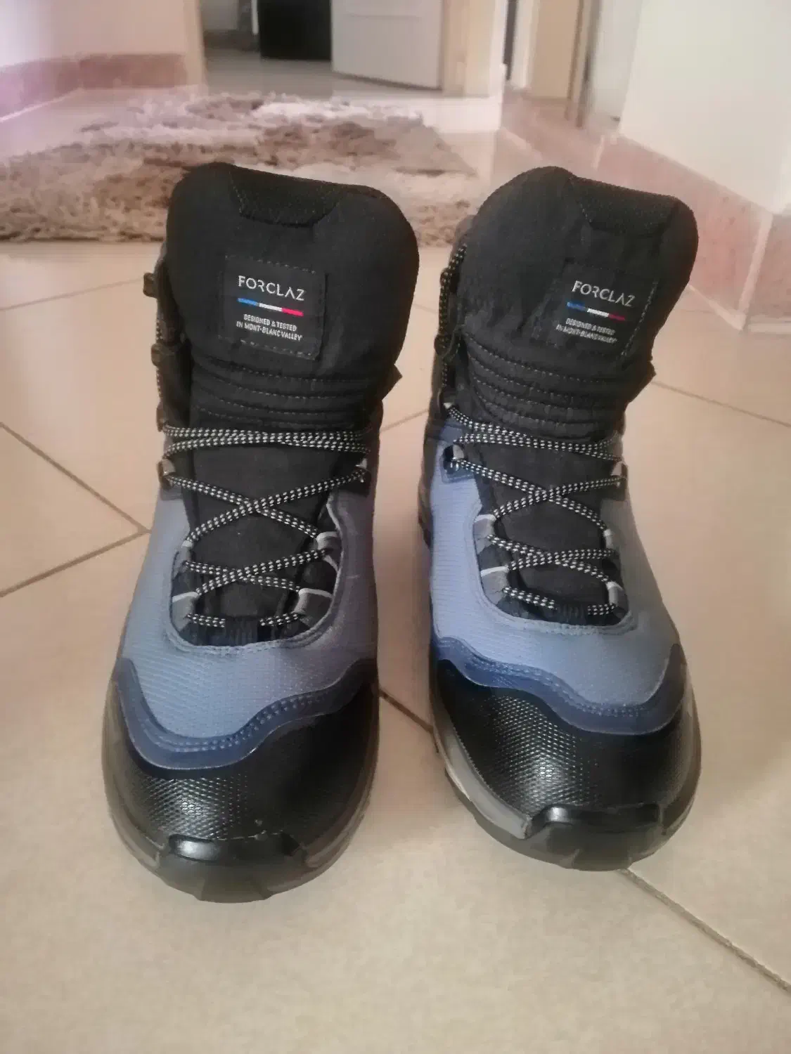 کفش کوهنوردی زنانه|کیف، کفش، کمربند|رشت, صفاری|دیوار