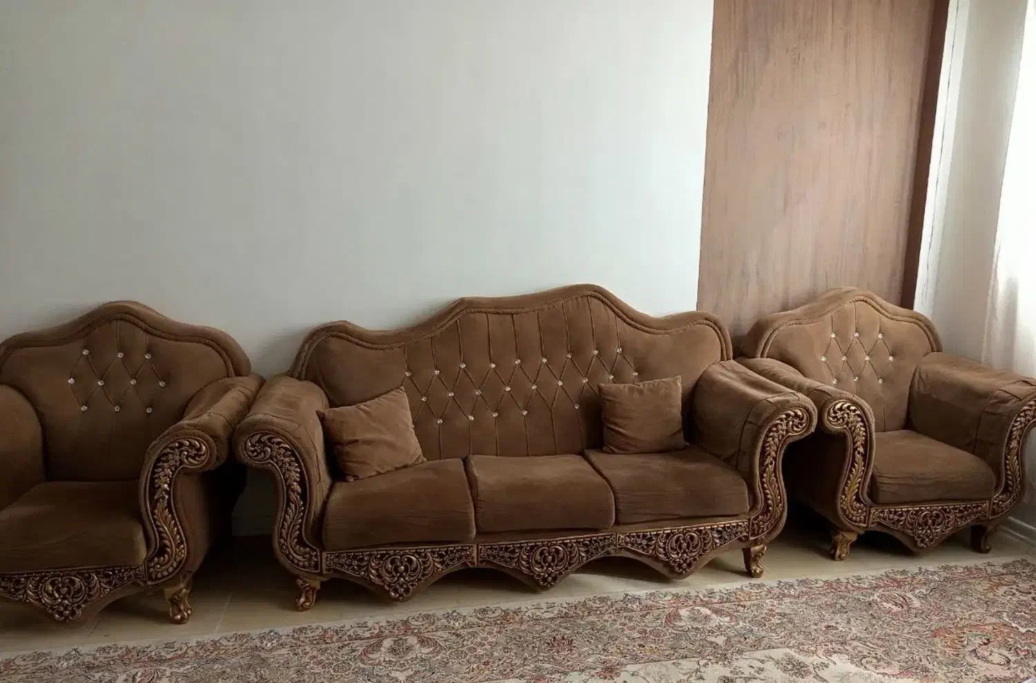 مبل|مبلمان خانگی و میز عسلی|گلبهار, شهر جدید گلبهار|دیوار