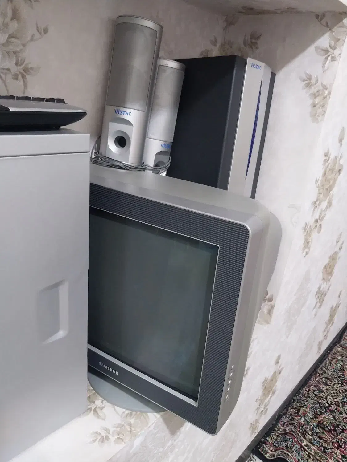 کامپیوتر با میز و صندلی چرخ دار|رایانه رومیزی|کرمان, |دیوار