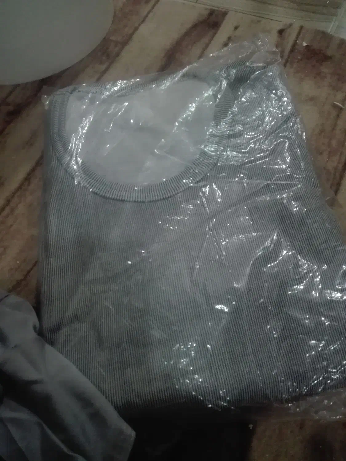 لباس|لباس|قم, زند آباد|دیوار