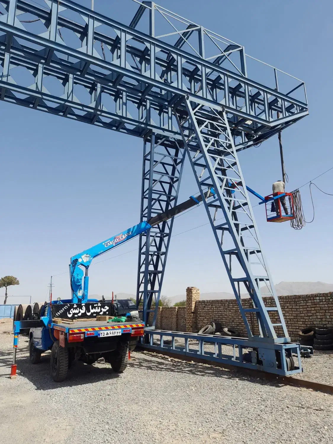 نیسان جرثقیل دکل بلند 11 متر|خدمات حمل و نقل|لنجان, |دیوار