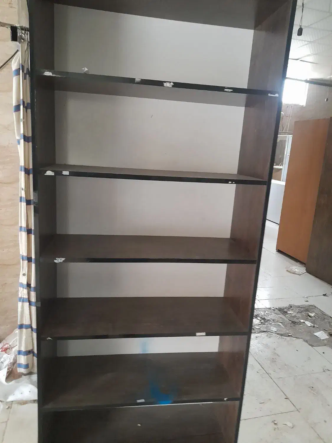 فروش قفسه چوبی و صندلی چرخدار|فروشگاه و مغازه|قم, پردیسان|دیوار