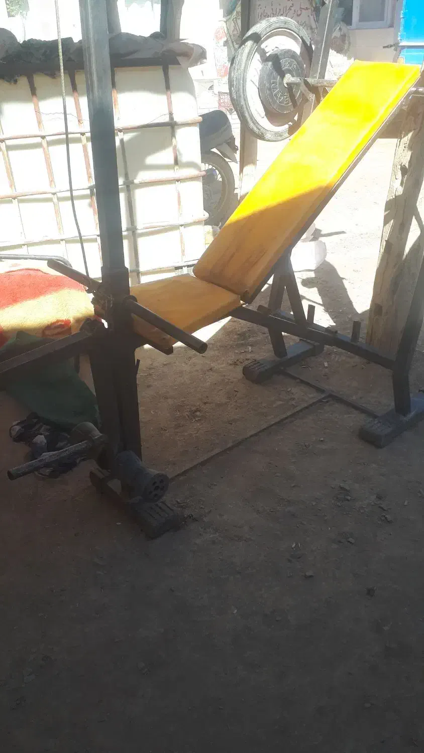 وسایل ورزشی|تجهیزات ورزشی|کبودرآهنگ, |دیوار