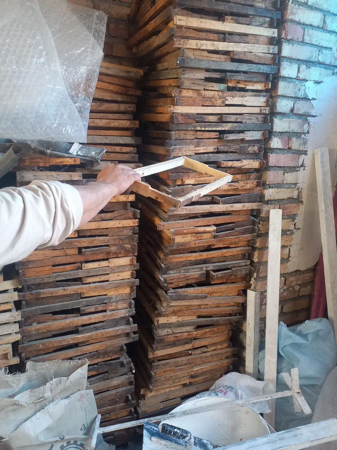 کندو وقوطی وبدنه|لوازم جانبی حیوانات|ماکو, |دیوار