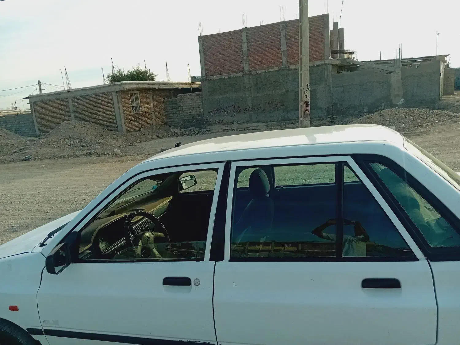 پراید سفید مدل ۸۵ فروشی معاوضه هم میکنم|خودرو سواری و وانت|جیرفت, |دیوار