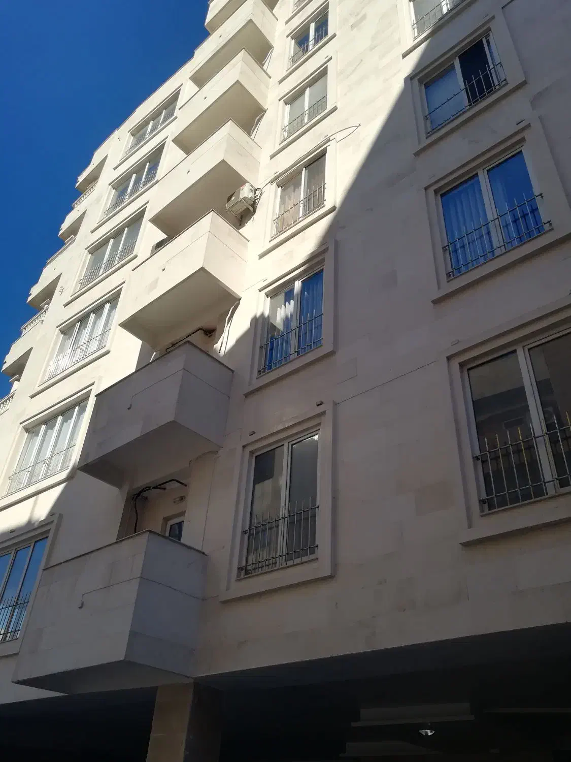 گلها گلبرگ5،طبقه1سه خواب پارکینگ انباری آسانسور|فروش آپارتمان|گرگان, |دیوار