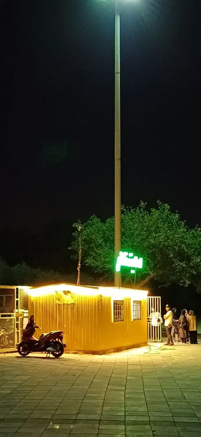 استخدام کارگر مرد ۲۴ ساعته در مکان ورزشی با ضامن|استخدام سرایداری و نظافت|تهران, صاحب الزمان|دیوار