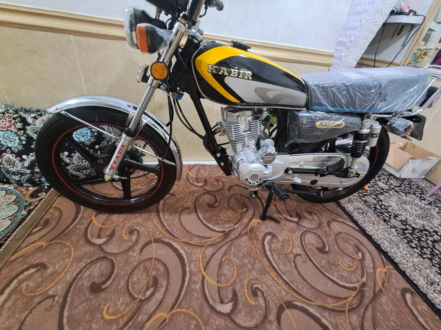 موتور سیکلت ۲۰۰کبیر کاربراتوری|موتورسیکلت|بندرعباس, |دیوار