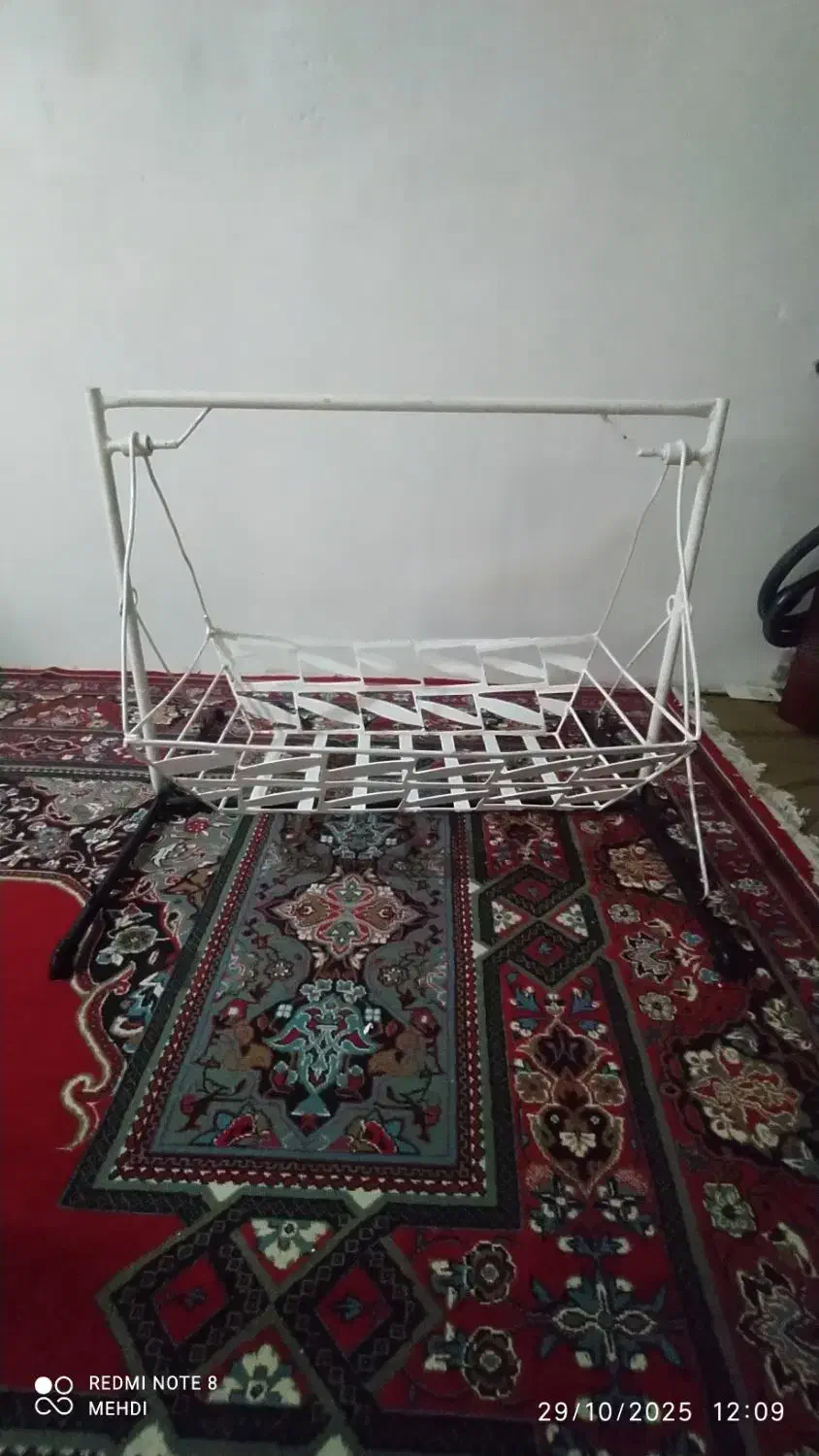 گهواره نوزاد|تخت و صندلی بچه|خان ببین, |دیوار