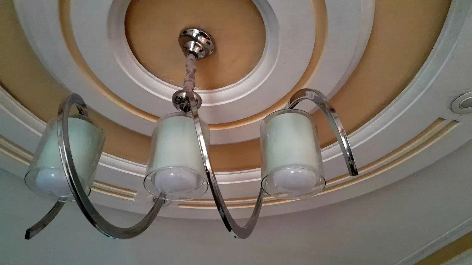 لوستر|لوستر و چراغ آویز|قدس, شهرقدس|دیوار