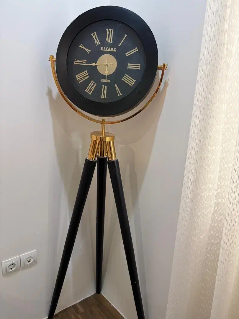 ساعت ایستاده|ساعت دیواری و تزئینی|رشت, دیلمان|دیوار