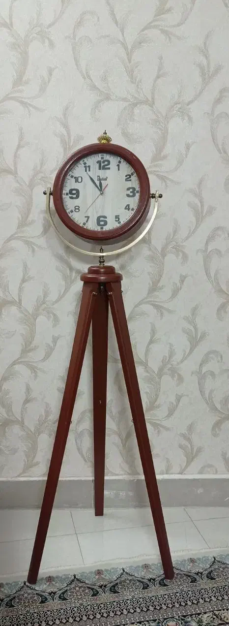 ساعت ایستاده|ساعت دیواری و تزئینی|تربت‌حیدریه, قائم|دیوار