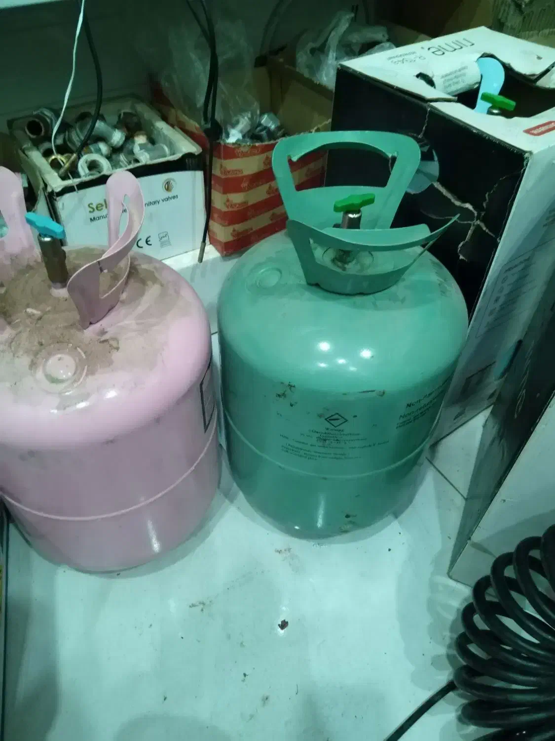 کپسول خالی گاز کولر|کولر گازی و فن‌کوئل|گلبهار, شهر جدید گلبهار|دیوار