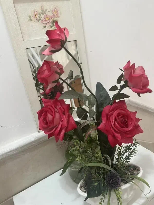 گلدان صورتی|گل مصنوعی|قم, پردیسان|دیوار