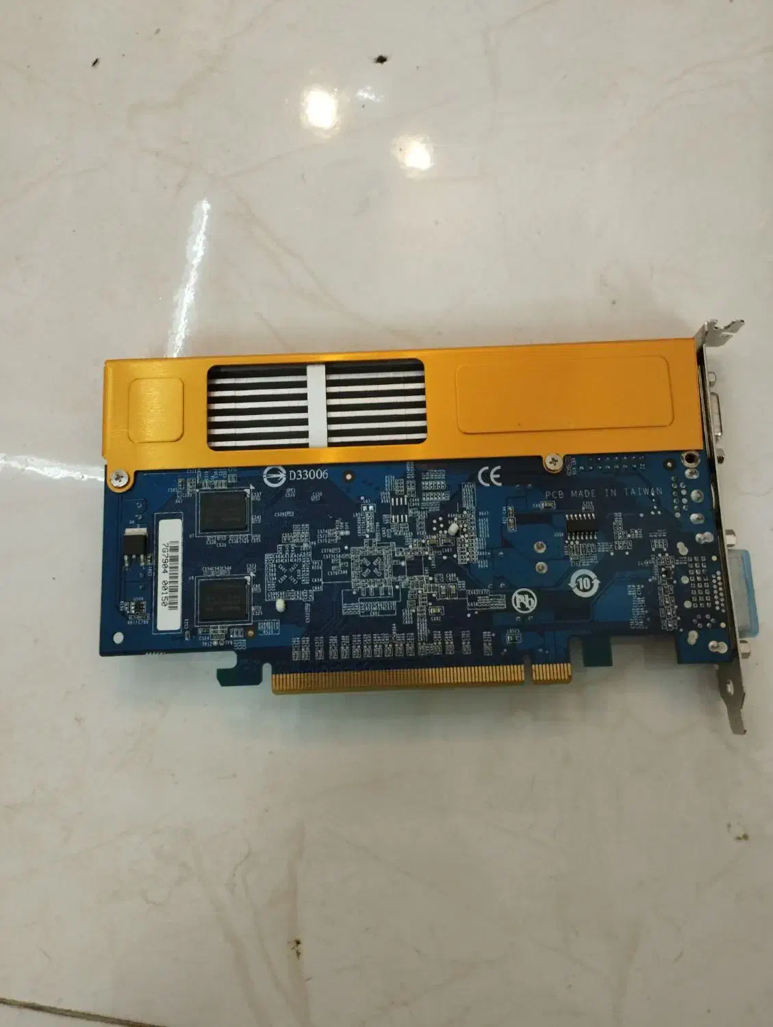 کارت گرافیک یک گیگ ddr3 نو با پاور کمکار|قطعات و لوازم جانبی رایانه|مشهد, طبرسی شمالی|دیوار