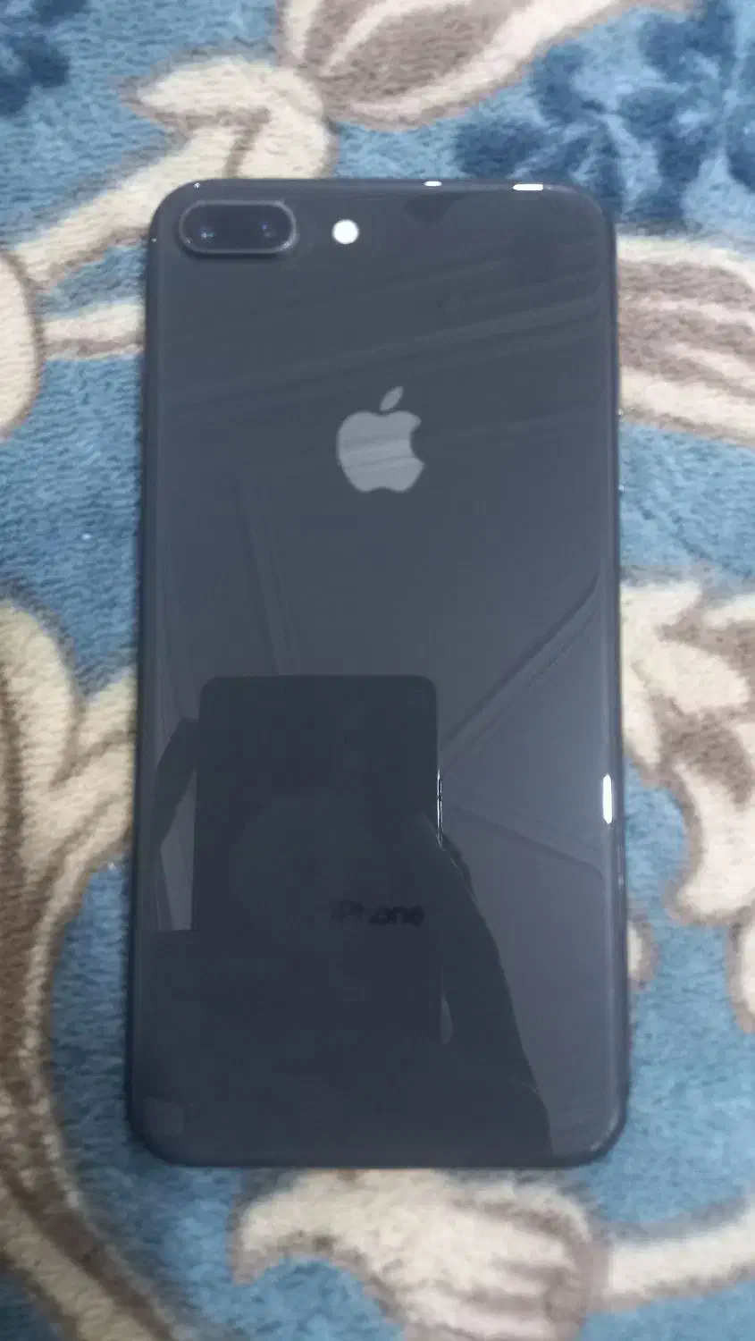 اپل iPhone 8 Plus با حافظهٔ ۶۴ گیگابایت|موبایل|رفسنجان, |دیوار
