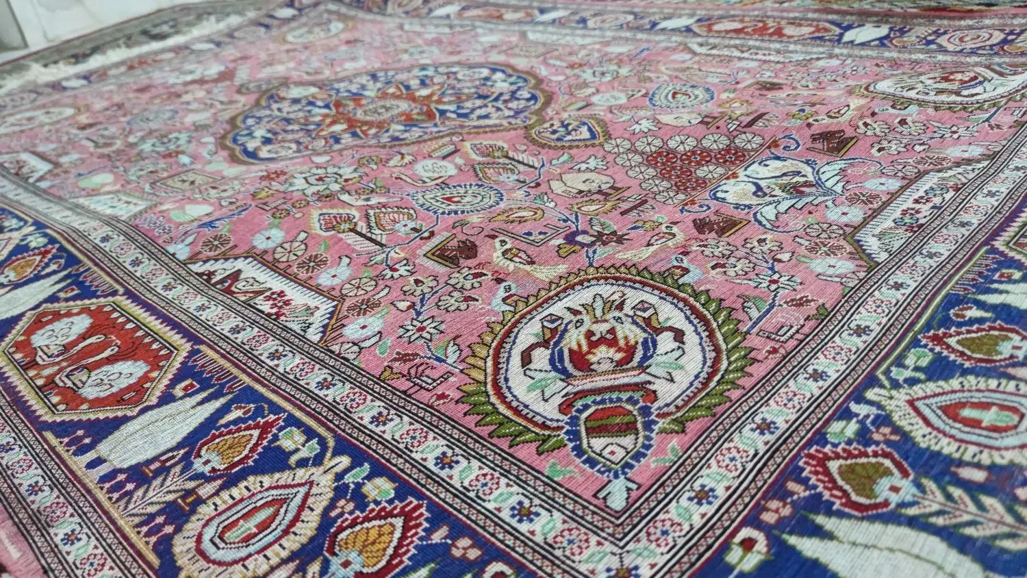 فرش دستباف ابریشمی آنتیک قدیمی|فرش|مشهد, موسوی قوچانی|دیوار