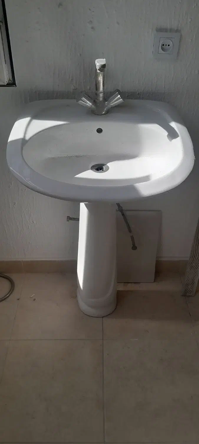 روشویی همراه با شیر|لوازم سرویس بهداشتی|شیراز, گلدشت معالی‌آباد|دیوار