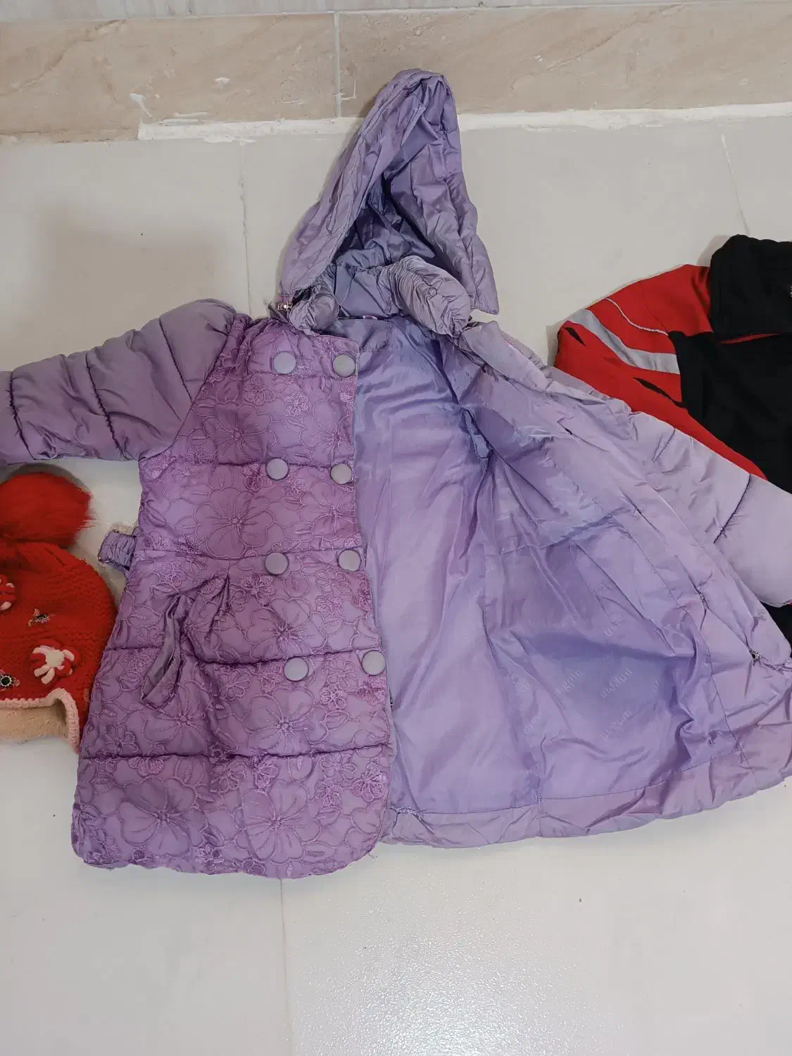 کاپشن|لباس|زابل, |دیوار