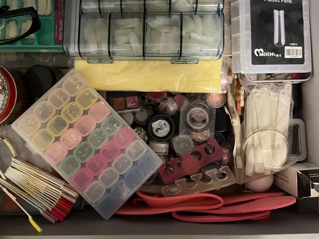 وسایل کامل ناخن در حد نو|آرایشگاه و سالنهای زیبایی|تهران, بوستان شیان|دیوار