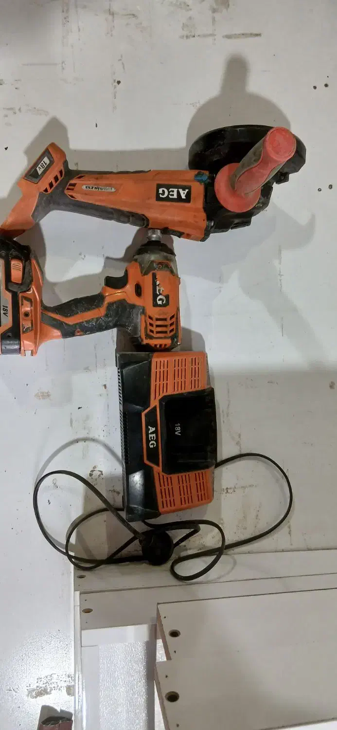 AEG دریل اصلی با مینی سنگ و شارژر اصلی|ماشینآلات صنعتی|شادگان, |دیوار