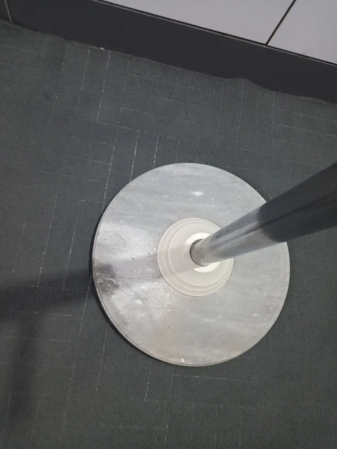 چوب لباسی ایستاده|مبلمان خانگی و میز عسلی|قدس, شهرقدس|دیوار