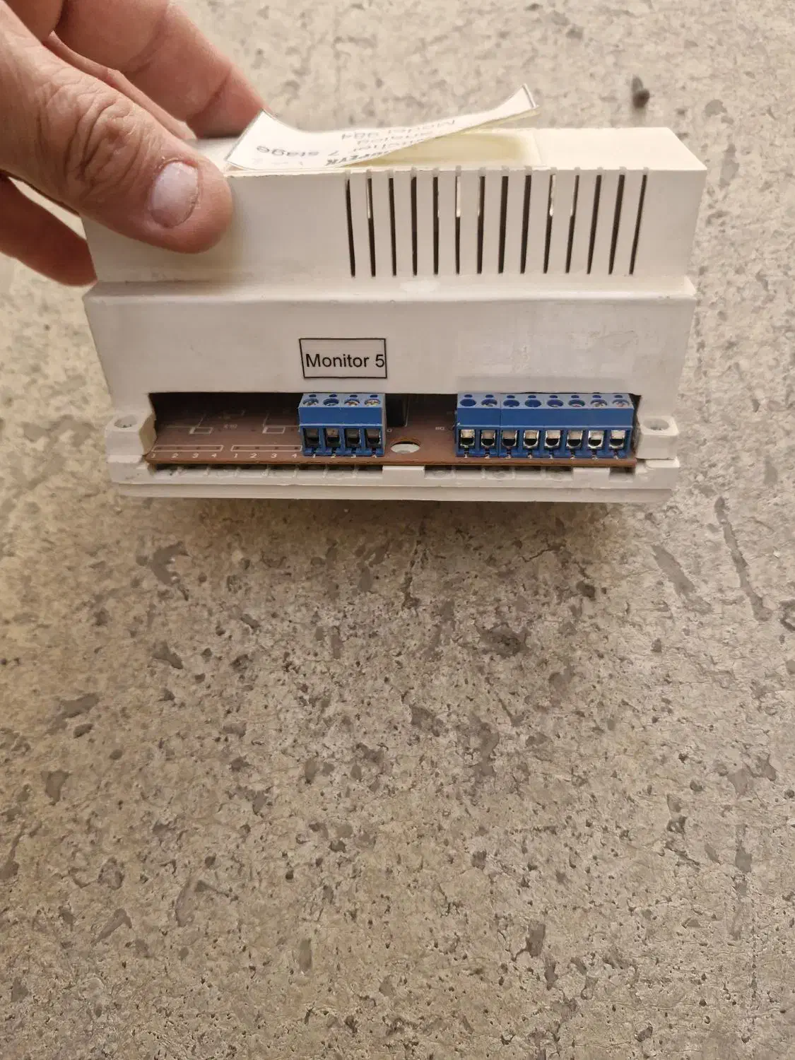 تقسیم ایفون|صوتی و تصویری|اهواز, رسالت|دیوار