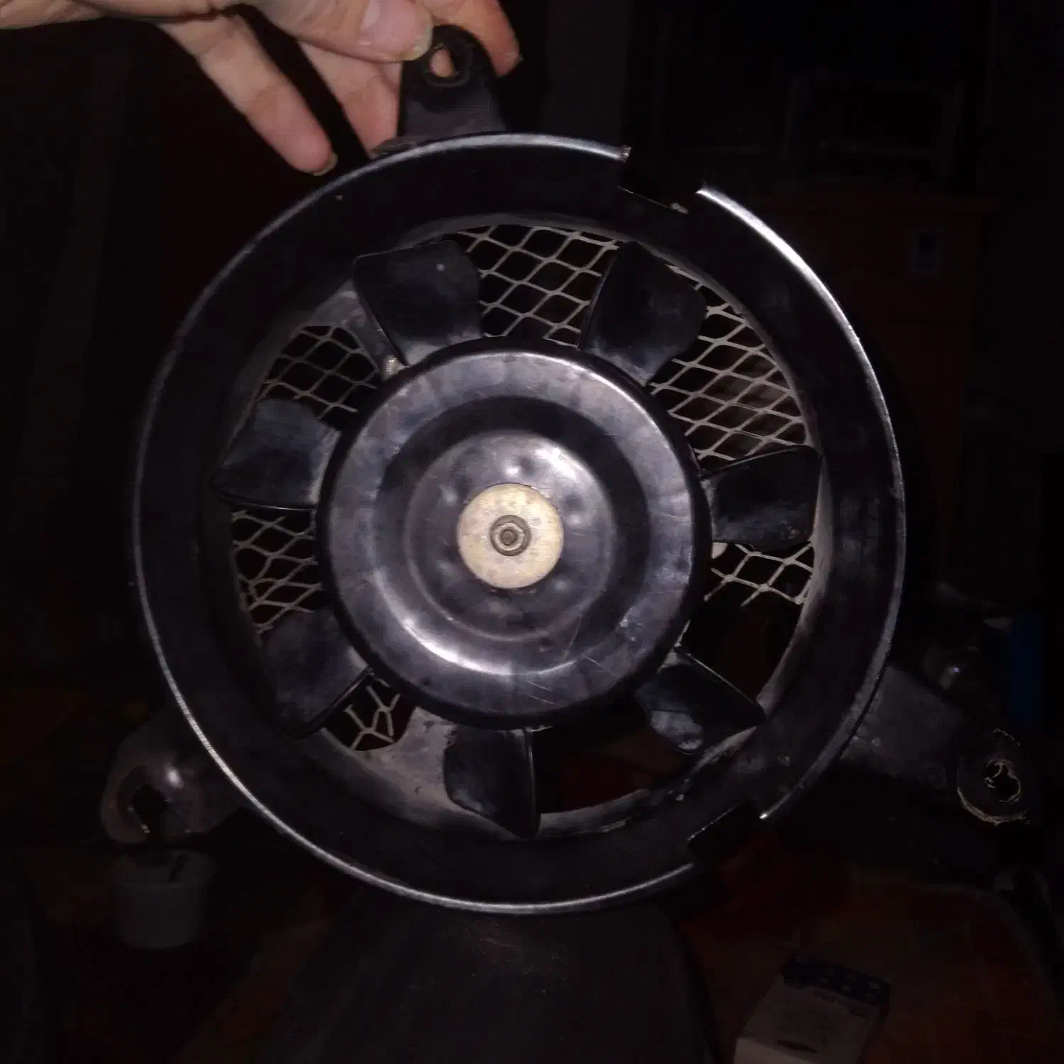 فن پراید|کولر گازی و فن‌کوئل|گلبهار, شهر جدید گلبهار|دیوار