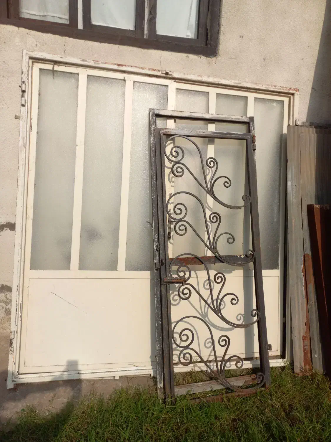 درب حیاط نرده و پله کمددیواری سردروازه|مصالح و تجهیزات ساختمان|لاهیجان, بازکیاگوراب|دیوار