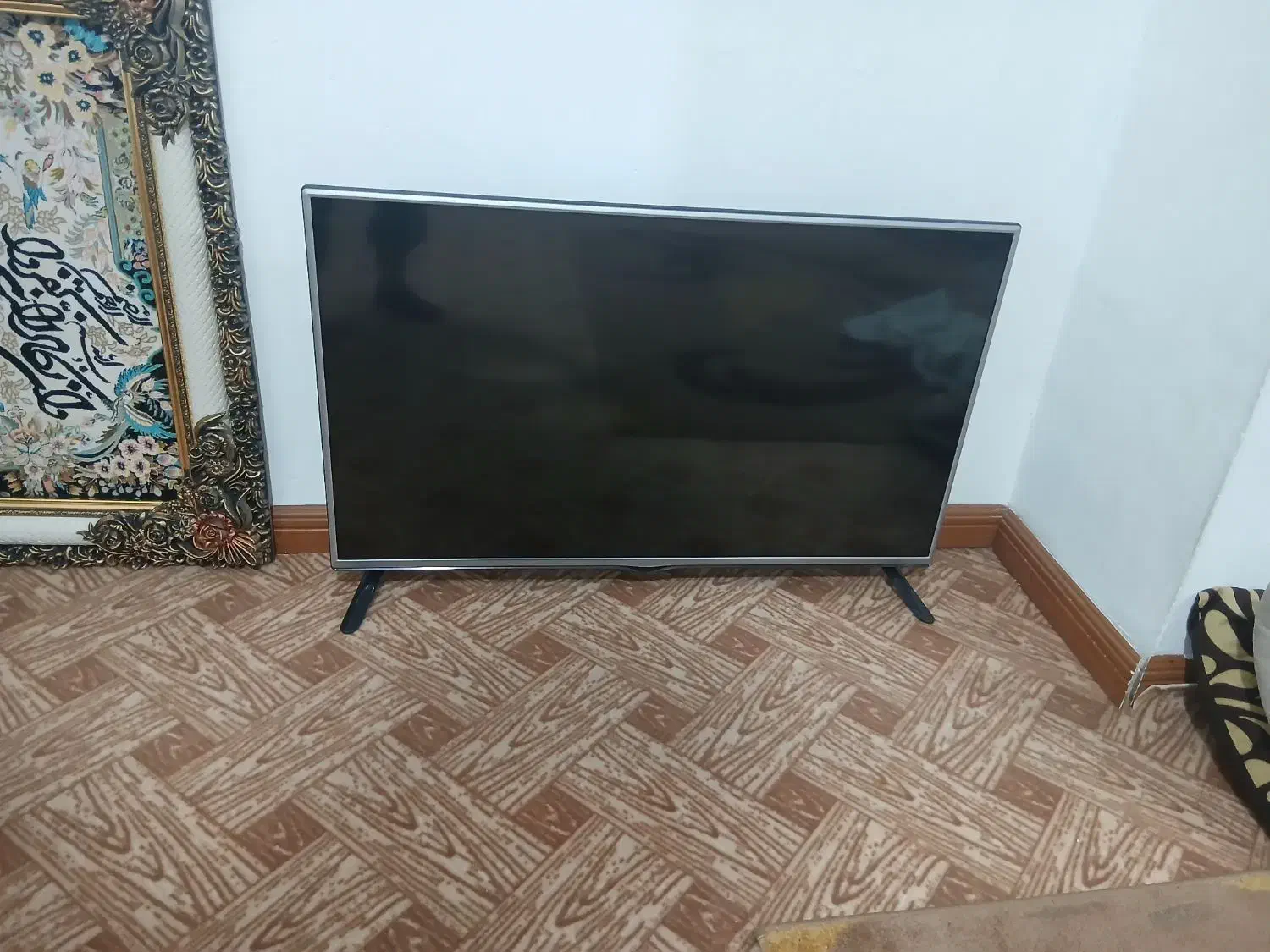 تلویزیون و زیر تلویزیون|تلویزیون و پروژکتور|اشتهارد, |دیوار