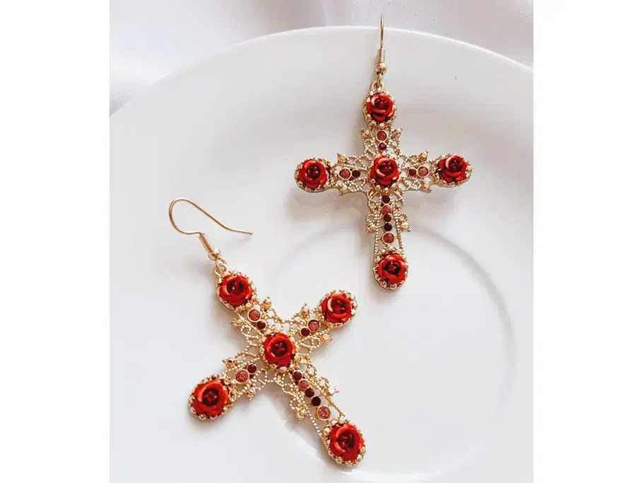 گوشواره آویز بلند صلیب گل رز دار چند رنگ رویایی|بدلیجات|اراک, |دیوار