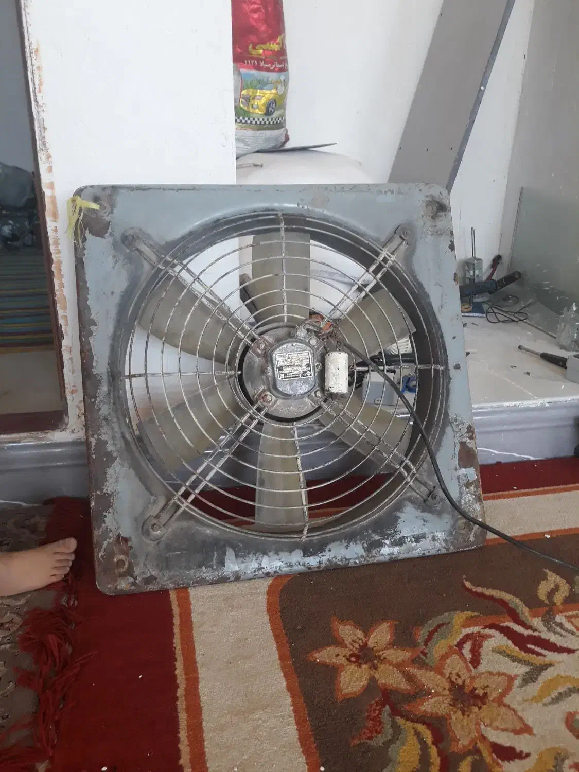 فن ۶۰در۶۰|پنکه و تصفیهکنندهٔ هوا|قم, چهل درخت|دیوار