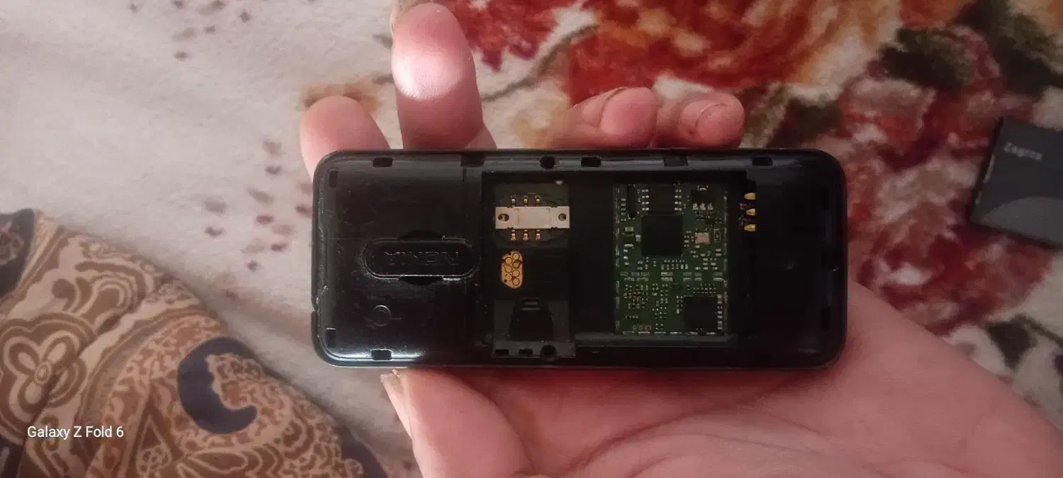 ۲عدد نوکیا ساده|موبایل|فومن, |دیوار